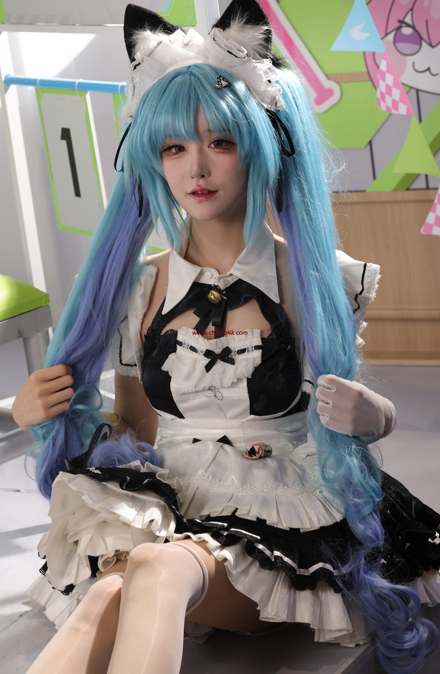 孟程程上海BiliBili World二次元漫展现场拍摄花絮照片,性感超短裙、肉丝美腿、光脚特写,放大可看清肌肤纹理,高清8K分辨率原图无修生图下载 孟程程上海BiliBili World二次元漫展现场拍摄花絮照片,性感超短裙、肉丝美腿、光脚特写,放大可看清肌肤纹理,高清8K分辨率原图无修生图下载