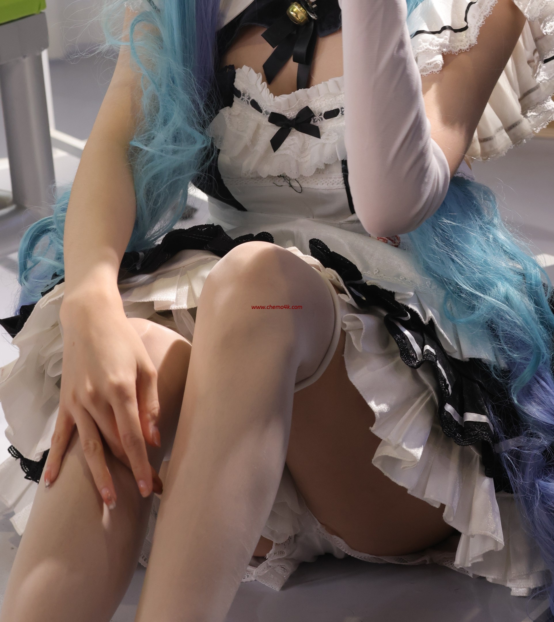 孟程程上海BiliBili World二次元漫展现场拍摄花絮照片,性感超短裙、肉丝美腿、光脚特写,放大可看清肌肤纹理,高清8K分辨率原图无修生图下载 孟程程上海BiliBili World二次元漫展现场拍摄花絮照片,性感超短裙、肉丝美腿、光脚特写,放大可看清肌肤纹理,高清8K分辨率原图无修生图下载