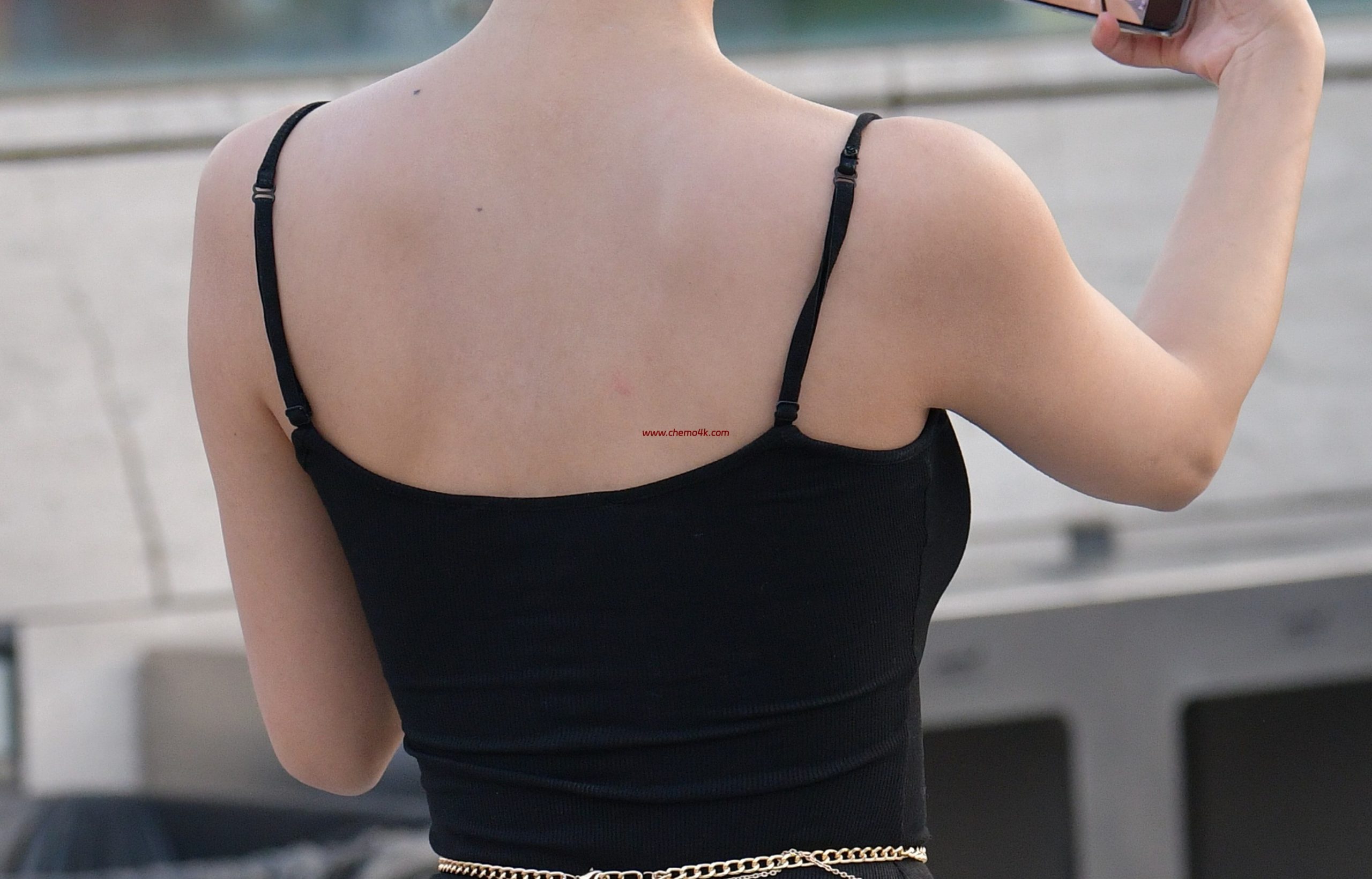 百万粉丝网红高文君街拍花絮照片,性感吊带抹胸裙,放大可看清肌肤纹理,高清8K分辨率原图无修生图下载 百万粉丝网红高文君街拍花絮照片,性感吊带抹胸裙,放大可看清肌肤纹理,高清8K分辨率原图无修生图下载