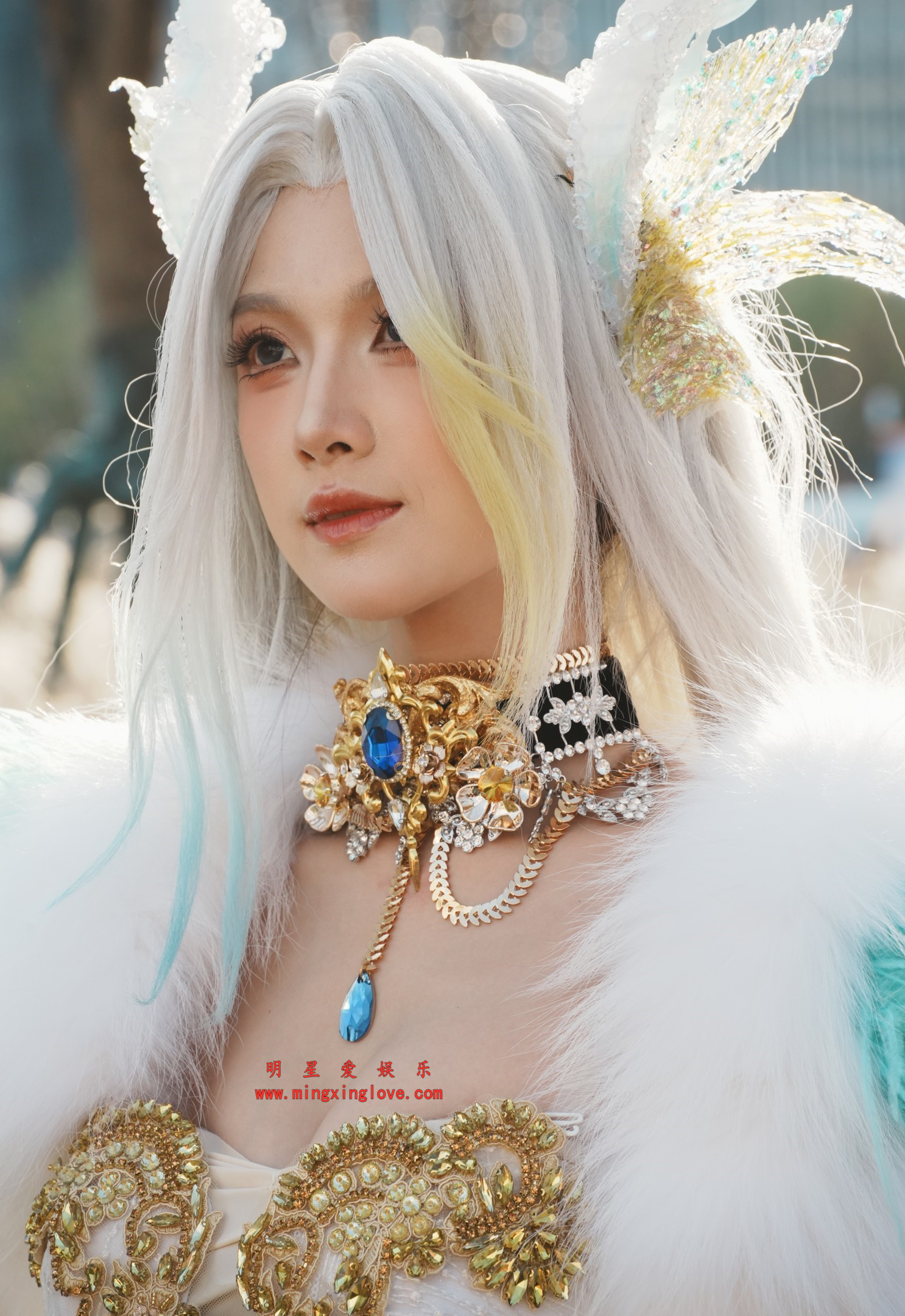 百万粉丝网红琳园长漫展活动外拍写真花絮照片，性感爆乳露胸cosplay造型，放大可看清肌肤纹理，高清4K分辨率原图无修生图下载