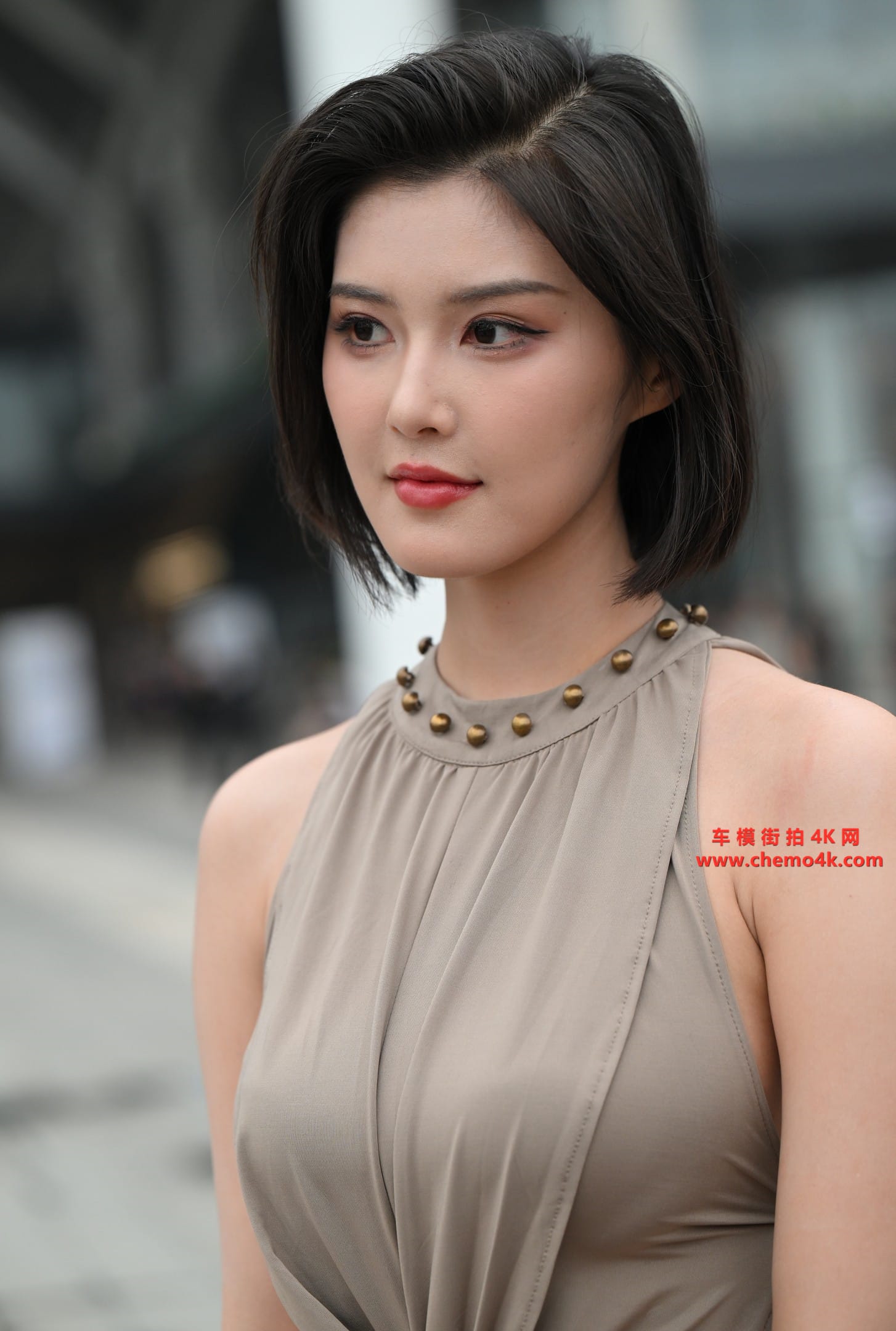 百万粉丝网红车模程儿外拍写真拍摄花絮照片,性感爆乳露胸露背,光脚特写,高清8K分辨率原图无修生图下载 百万粉丝网红车模程儿外拍写真拍摄花絮照片,性感爆乳露胸露背,光脚特写,高清8K分辨率原图无修生图下载