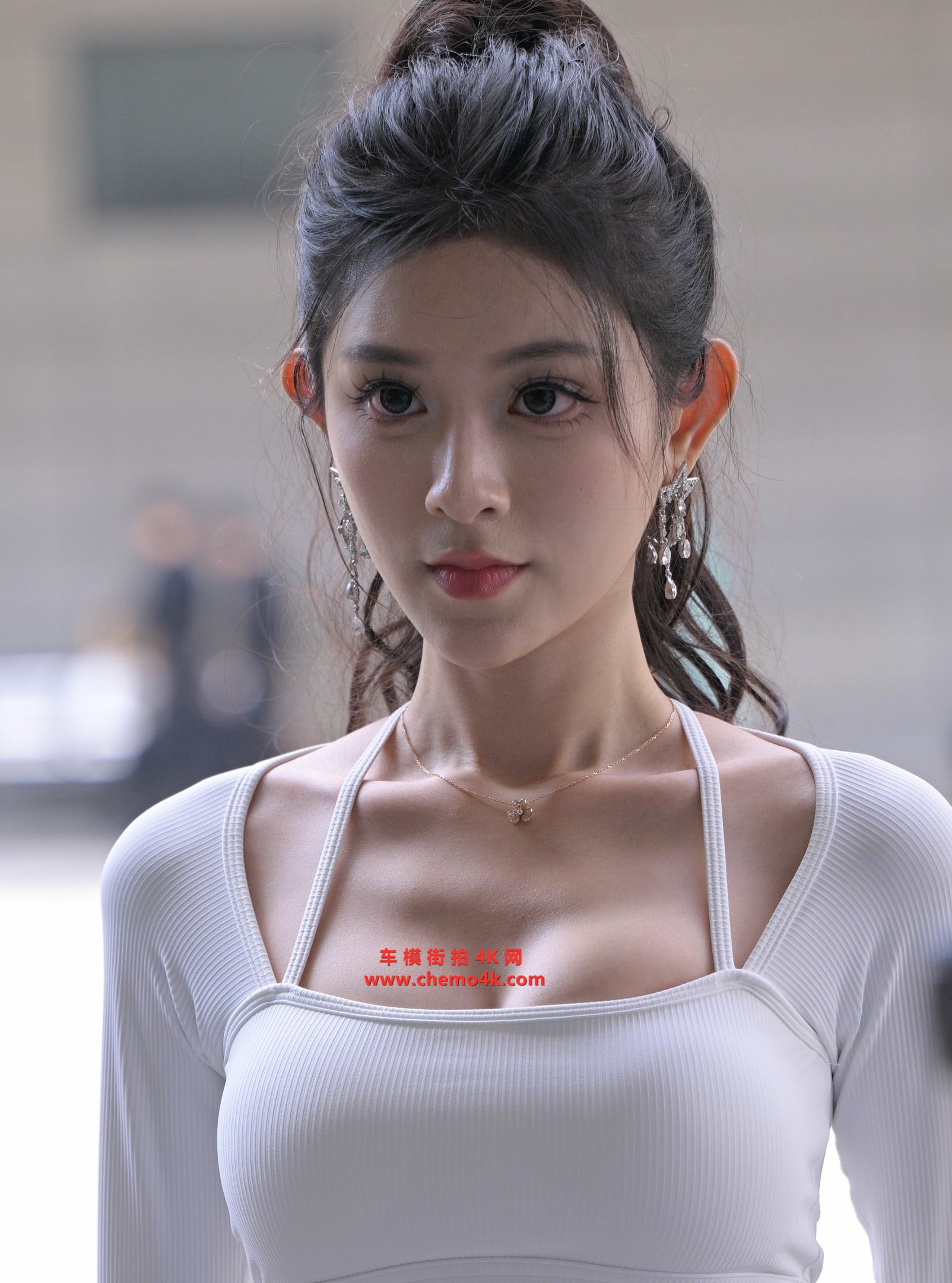 百万粉丝网红车模叶子大人外拍写真拍摄花絮照片,大尺度爆乳露胸、超短裤美腿、光脚特写,放大可看清肌肤纹理,高清8K分辨率原图无修生图下载 百万粉丝网红车模叶子大人外拍写真拍摄花絮照片,大尺度爆乳露胸、超短裤美腿、光脚特写,放大可看清肌肤纹理,高清8K分辨率原图无修生图下载