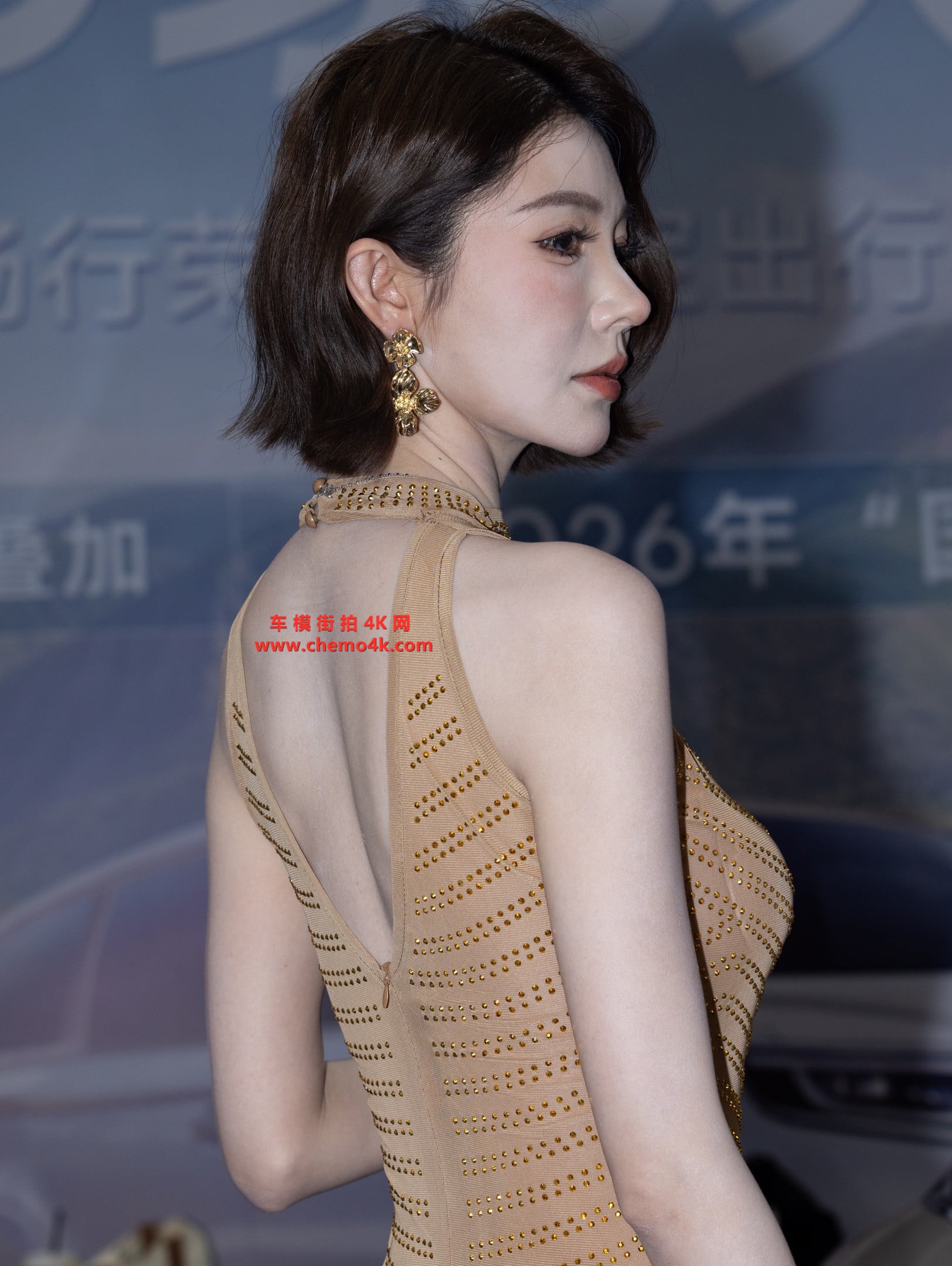 百万粉丝车模环球华裔小姐梦希kimi车展拍摄花絮照片,性感透视露背紧身裙,放大可看清肌肤纹理,高清8K分辨率原图无修生图下载 百万粉丝车模环球华裔小姐梦希kimi车展拍摄花絮照片,性感透视露背紧身裙,放大可看清肌肤纹理,高清8K分辨率原图无修生图下载