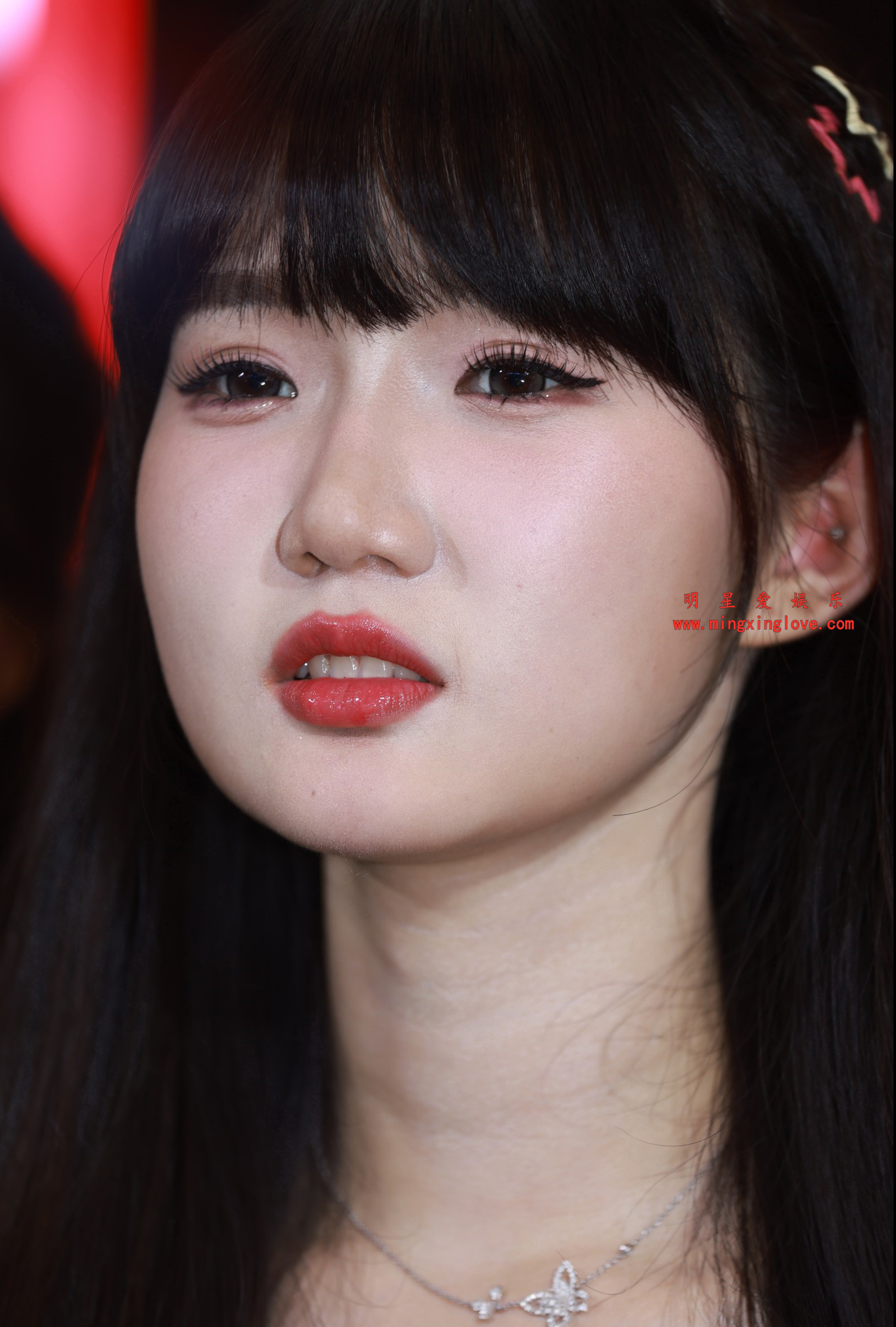 抖音百万粉丝网红抱起小熊就跑车展拍摄花絮照片,抹胸、短裙美腿等造型,放大可看清肌肤纹理,高清多分辨率无修生图下载 抖音百万粉丝网红抱起小熊就跑车展拍摄花絮照片,抹胸、短裙美腿等造型,放大可看清肌肤纹理,高清多分辨率无修生图下载