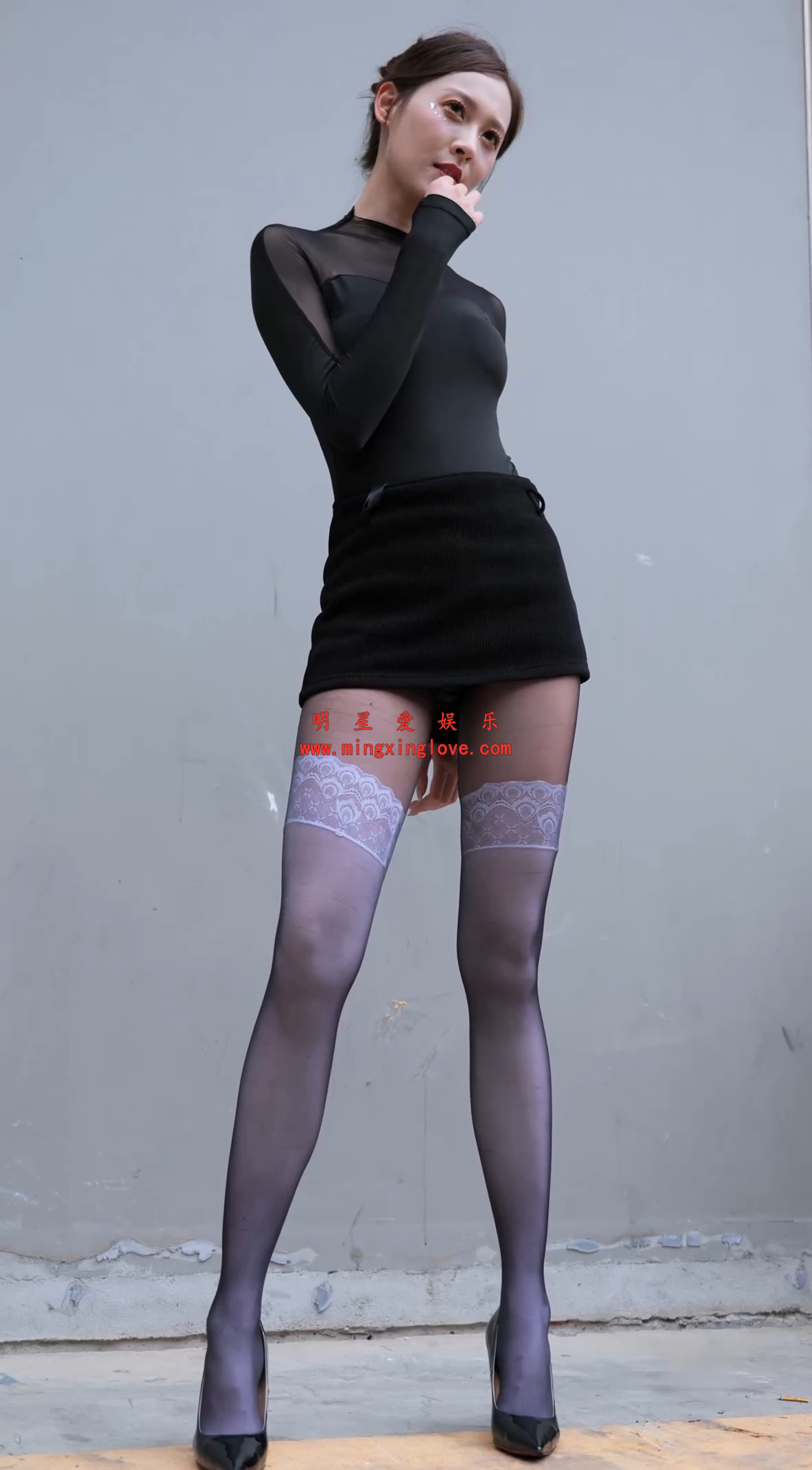 小龙鼠深圳粵港澳大湾区车展外拍花絮视频,性感短裙、美腿黑丝,高清4K60fps分辨率原视频下载 小龙鼠深圳粵港澳大湾区车展外拍花絮视频,性感短裙、美腿黑丝,高清4K60fps分辨率原视频下载