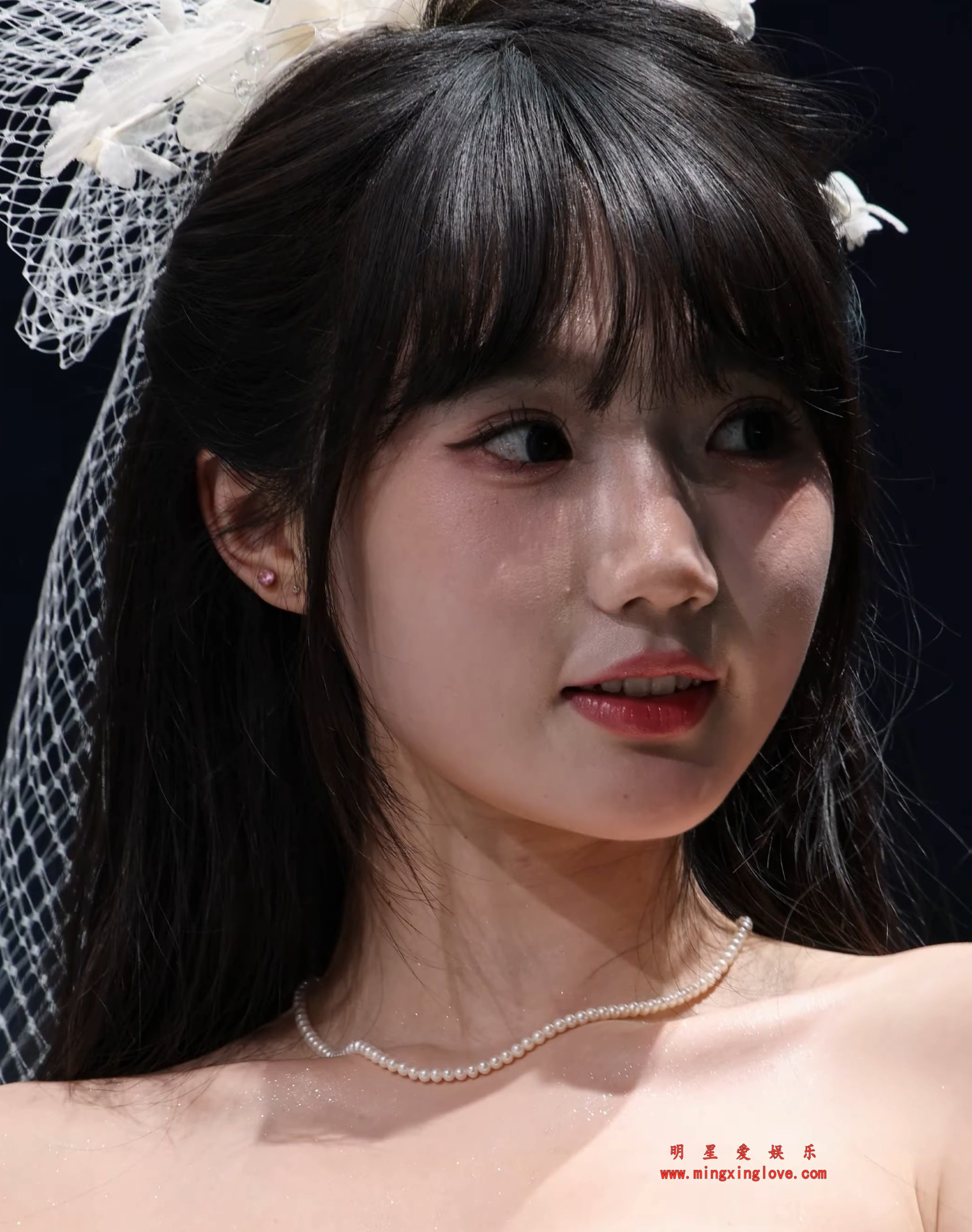 抖音百万粉丝网红抱起小熊就跑车展拍摄花絮视频,性感抹胸,近距离拍摄,高清4K60fps分辨率原视频下载 抖音百万粉丝网红抱起小熊就跑车展拍摄花絮视频,性感抹胸,近距离拍摄,高清4K60fps分辨率原视频下载